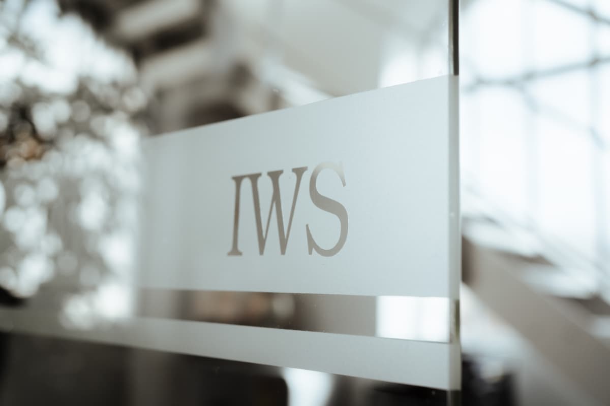 Logótipo da IWS